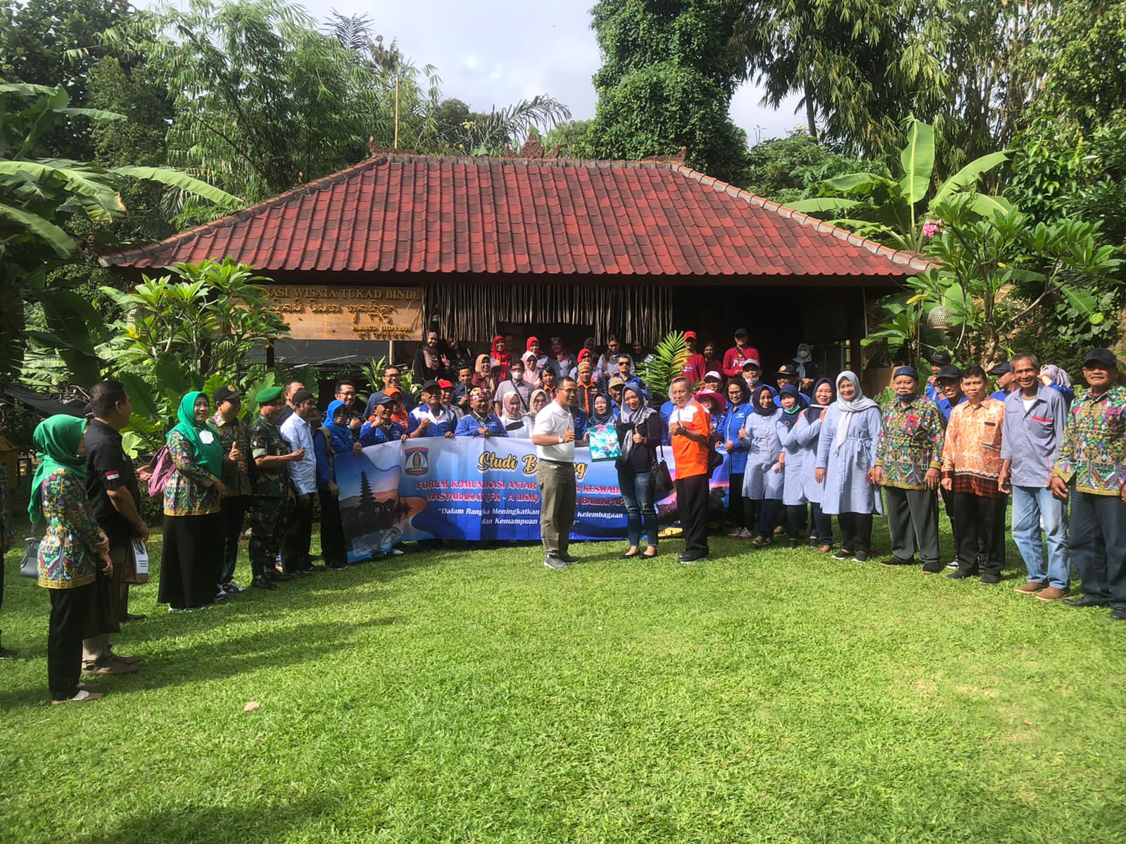 Sambangi Tukad Bindu, Lurah dan LKM se-Kota Balikpalam Pelajari Tata Kelola Lingkungan Berbasis Masyarakat