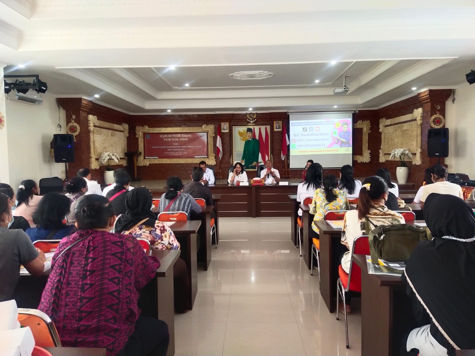 Jadi Wahana Edukasi Tingkatkan Kualitas SDM, Sebanyak 100 Pedagang Pasar Tegal Harum Ikuti Sekolah Pasar Rakyat