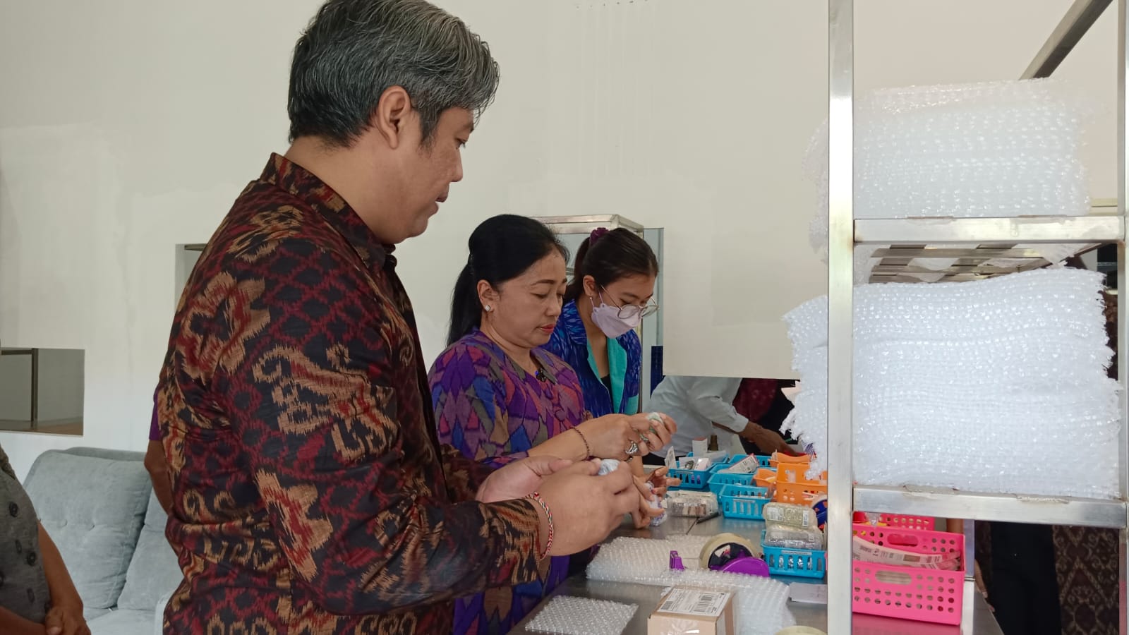 Dorong "Cinta Produk Dalam Negeri"  Dekranasda Denpasar Promosikan Produk IKM Lewat Video Konten.