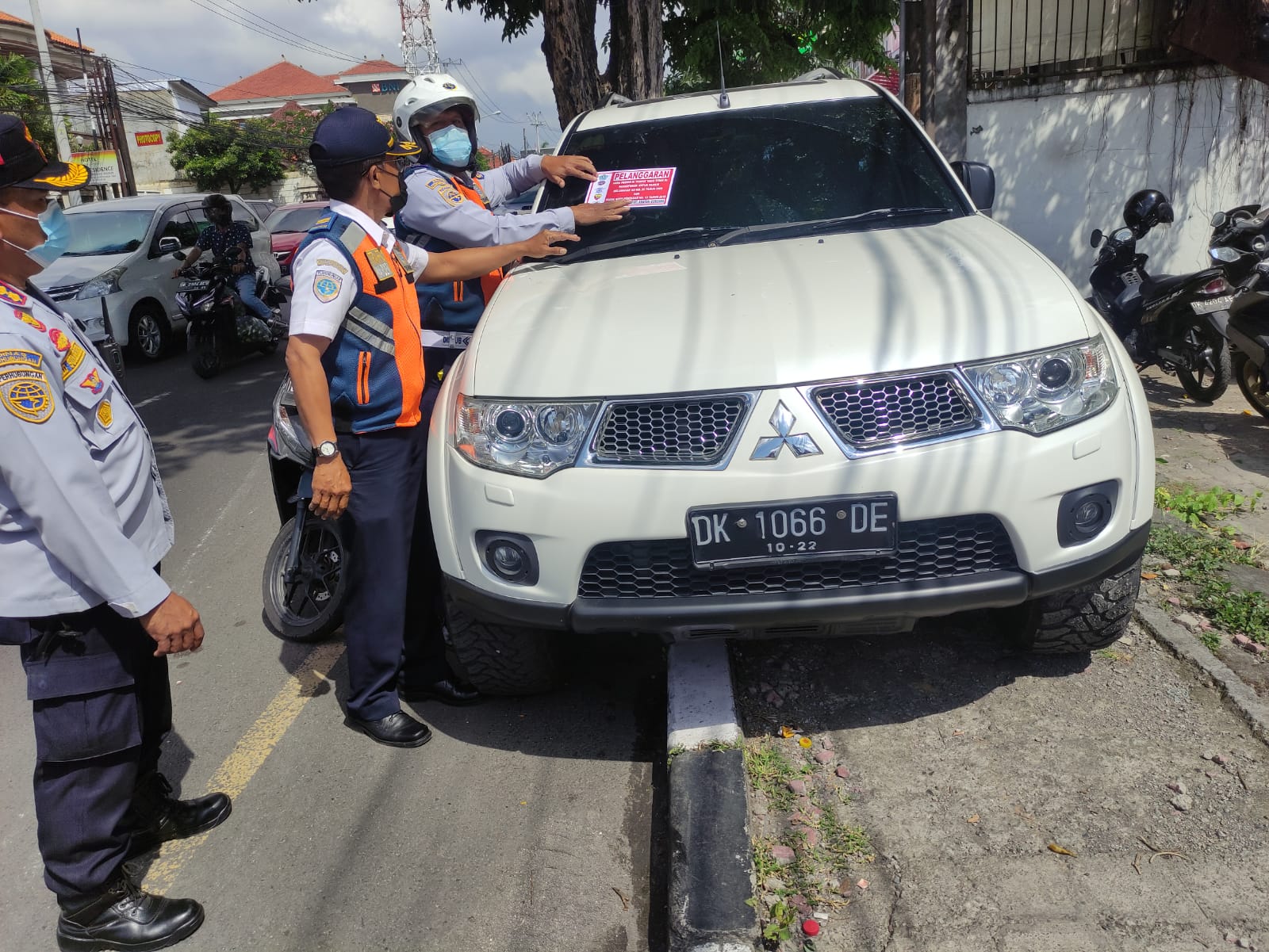 Dishub Denpasar Tertibkan Parkir Liar di Ruas Jalan Protokol 
