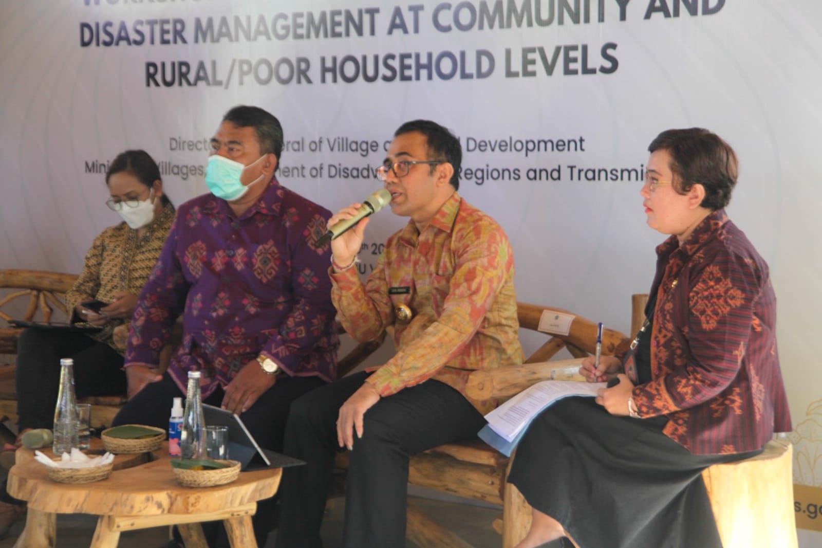 Jadi Pembicara Pada Sharing Experiences Kemendes PDTT, Walikota Jaya Negara Paparkan  Mitigasi Bencana dan Pemulihan Ekonomi Pasca Bencana
