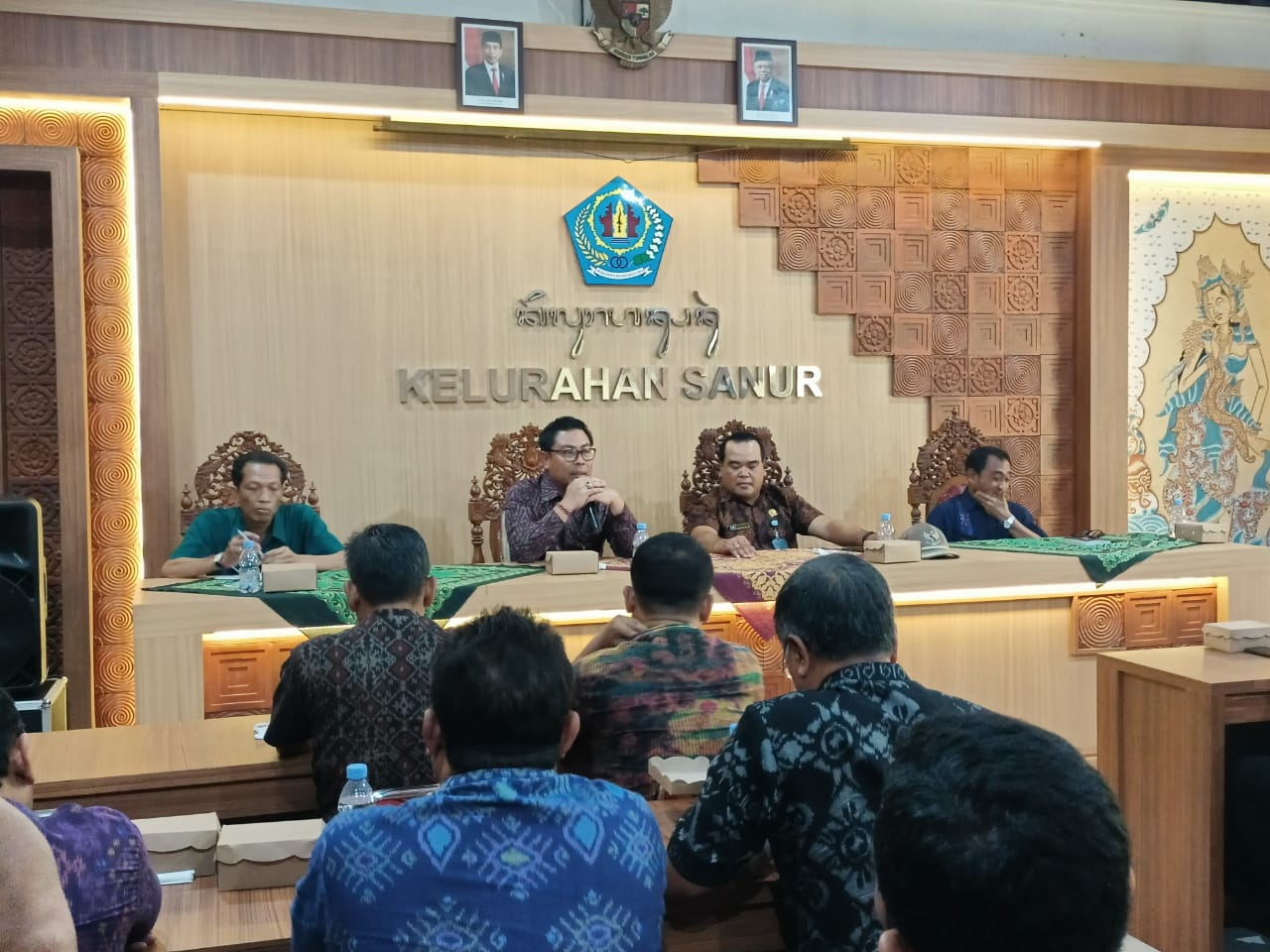 Wawali Arya Wibawa Minta Perbekel/Lurah Tingkatkan Koordinasi dan Komunikasi Dalam Atasi Permasalahan.