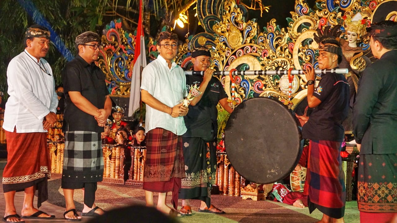 Walikota Jaya Negara Buka Parade Baleganjur Maha Bandana Prasadha Tahun 2022  Momentum Peringati Spirit dan Heroisme Puputan, Jadi Inspirasi Mengisi Kemerdekaan