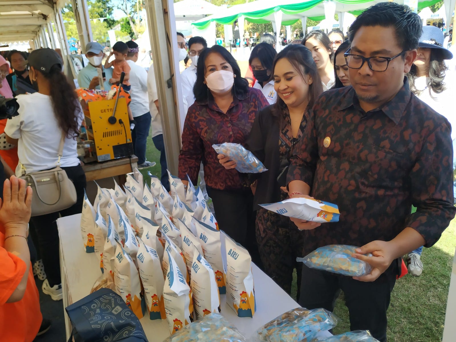 Buka Festival Pasar Senyum Rakyat Wawali Arya Wibawa Ajak Tiga Holding Ciptakan Ekosistem Dukung Pemberdayaan  UMKM