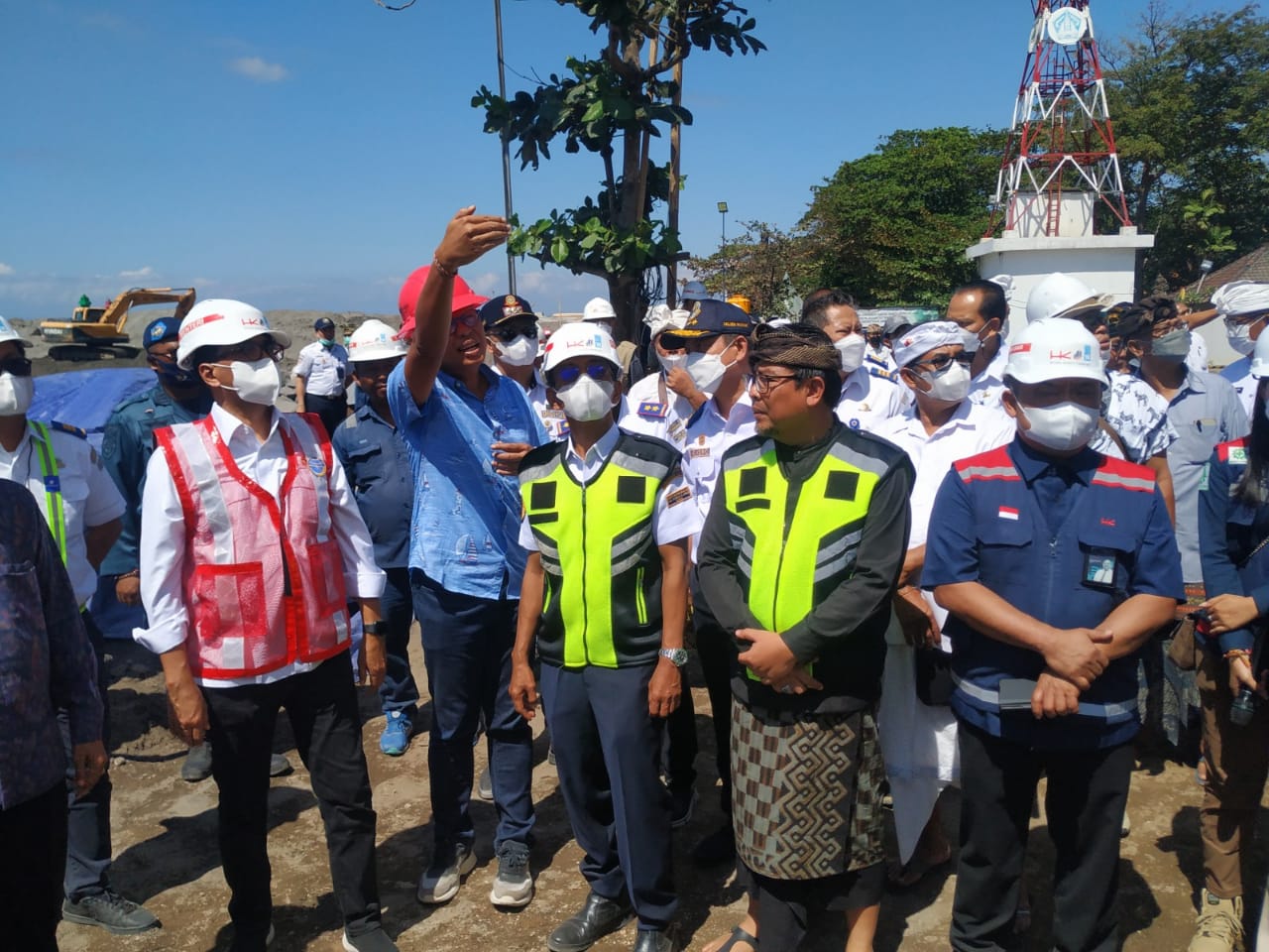 Wawali Arya Wibawa Dampingi Menhub Budi Karya Sumadi Tinjau Progres Pelabuhan Sanur