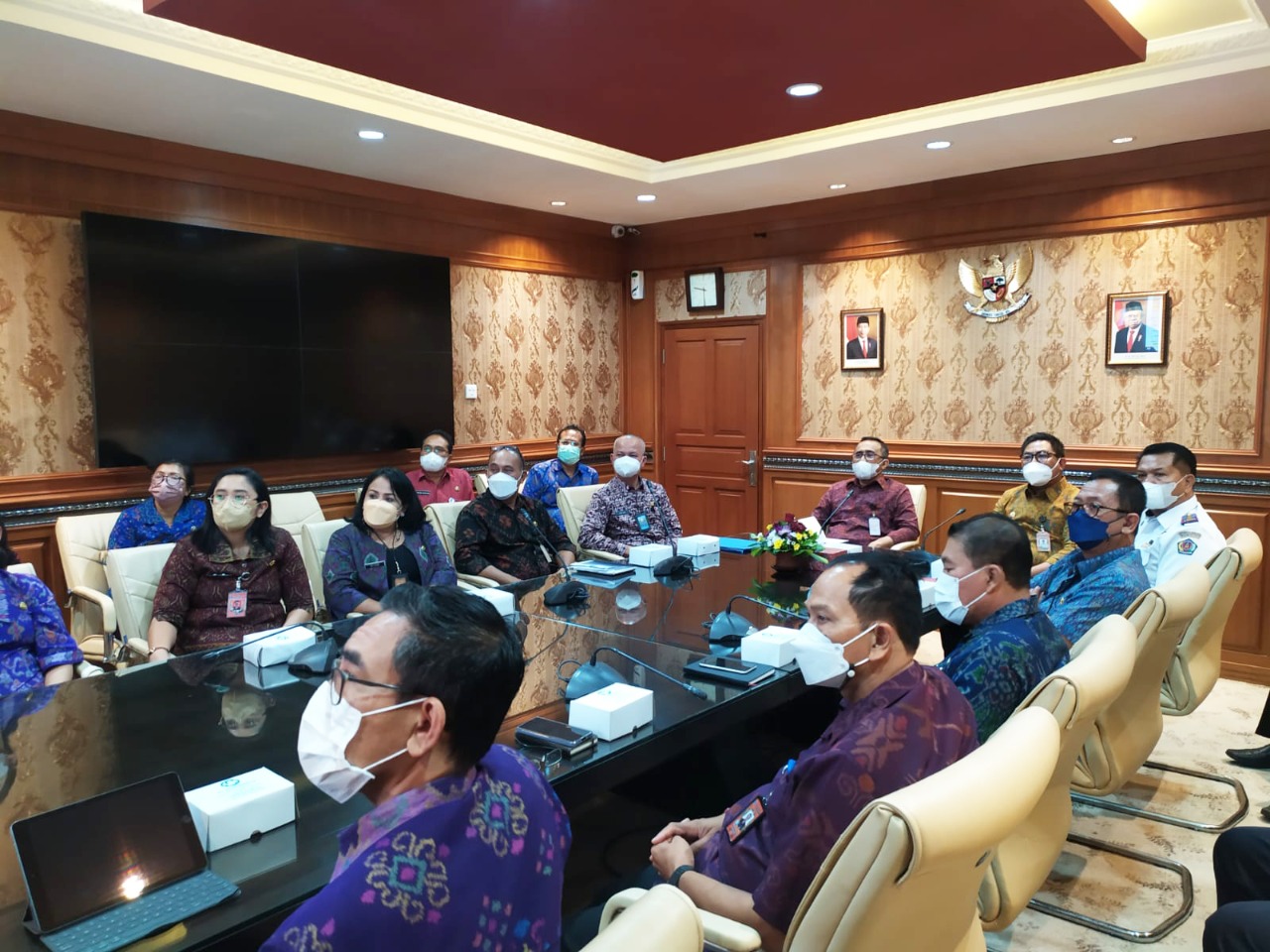 Walikota Jaya Negara dan Wawali Arya Wibawa Ikuti Rakornas Pengendalian Inflasi