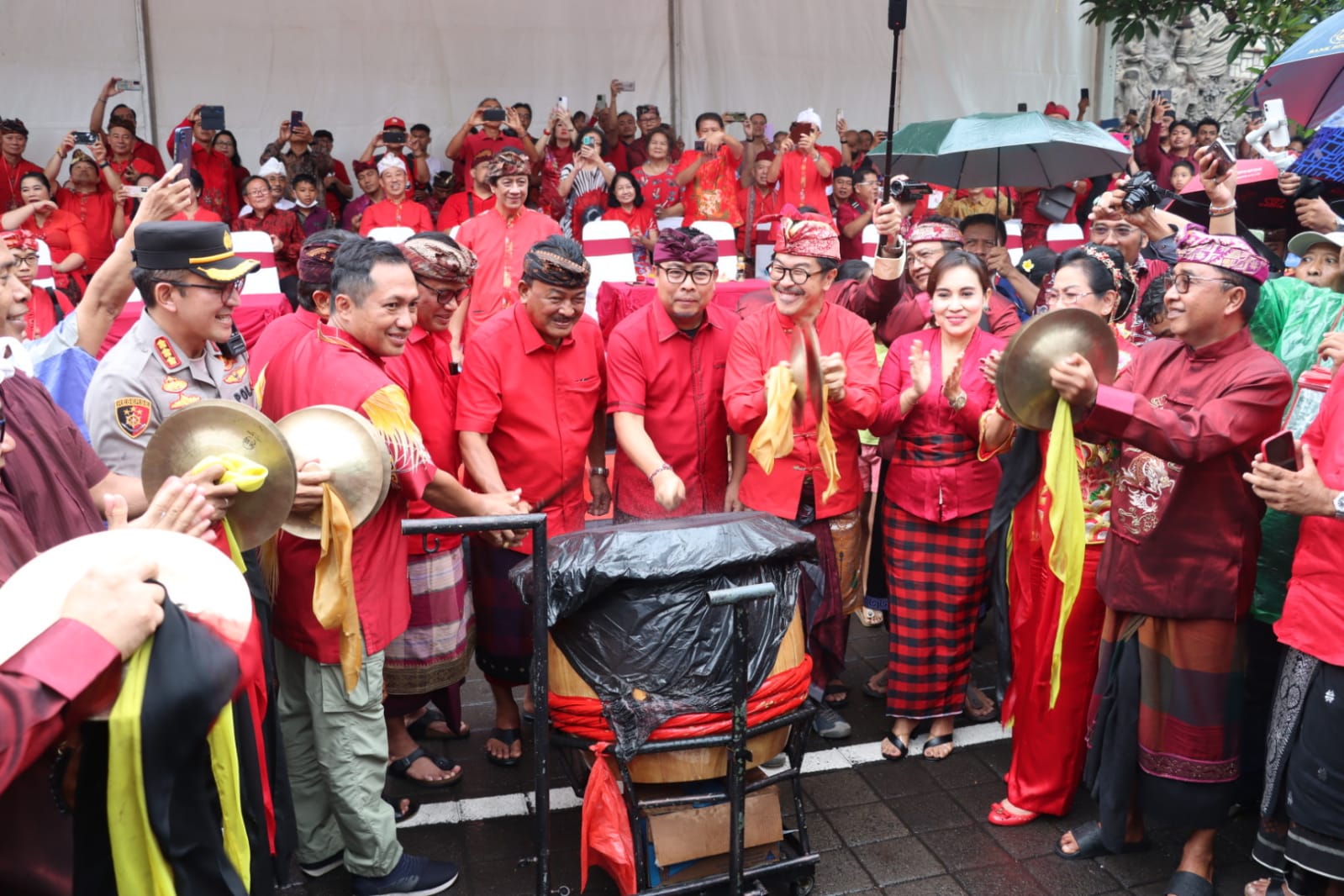 Wawali Arya Wibawa Buka Festival Imlek Bersama 2574 Tahun 2023 INTI Bali Gaungkan Denpasar Kota Toleransi