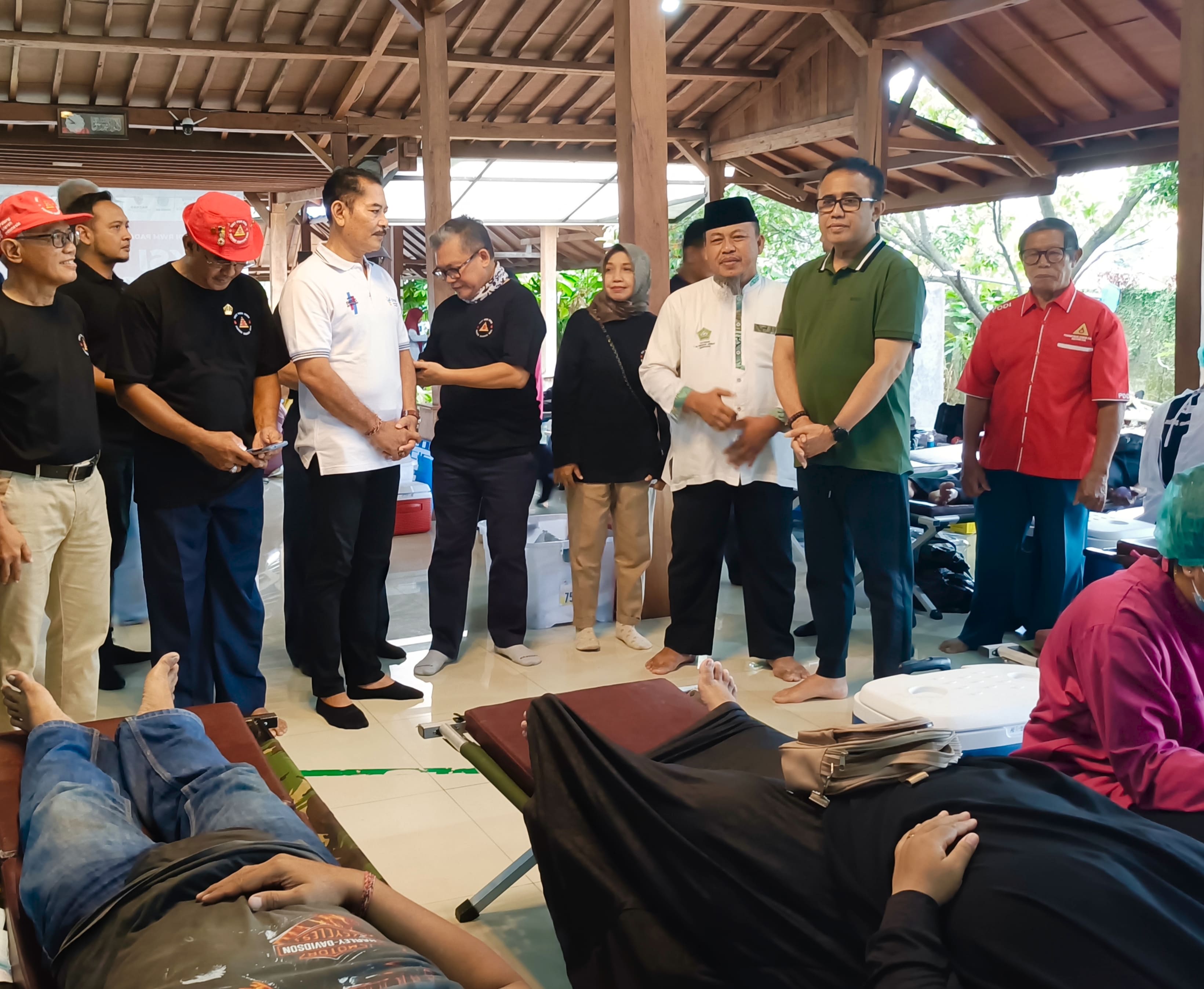 Dukung Aksi Kemanusiaan, Walikota Jaya Negara Tinjau Pelaksanaan Donor Darah di Padangsambian