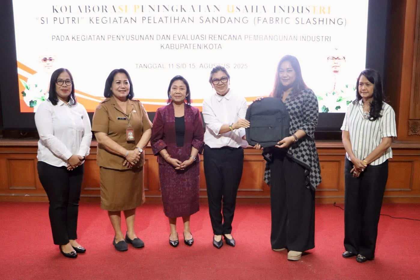 Sasar Pelaku IKM, Pemkot Denpasar Gelar "Si Putri" dan Pelatihan Sandang “Fabric Slashing”