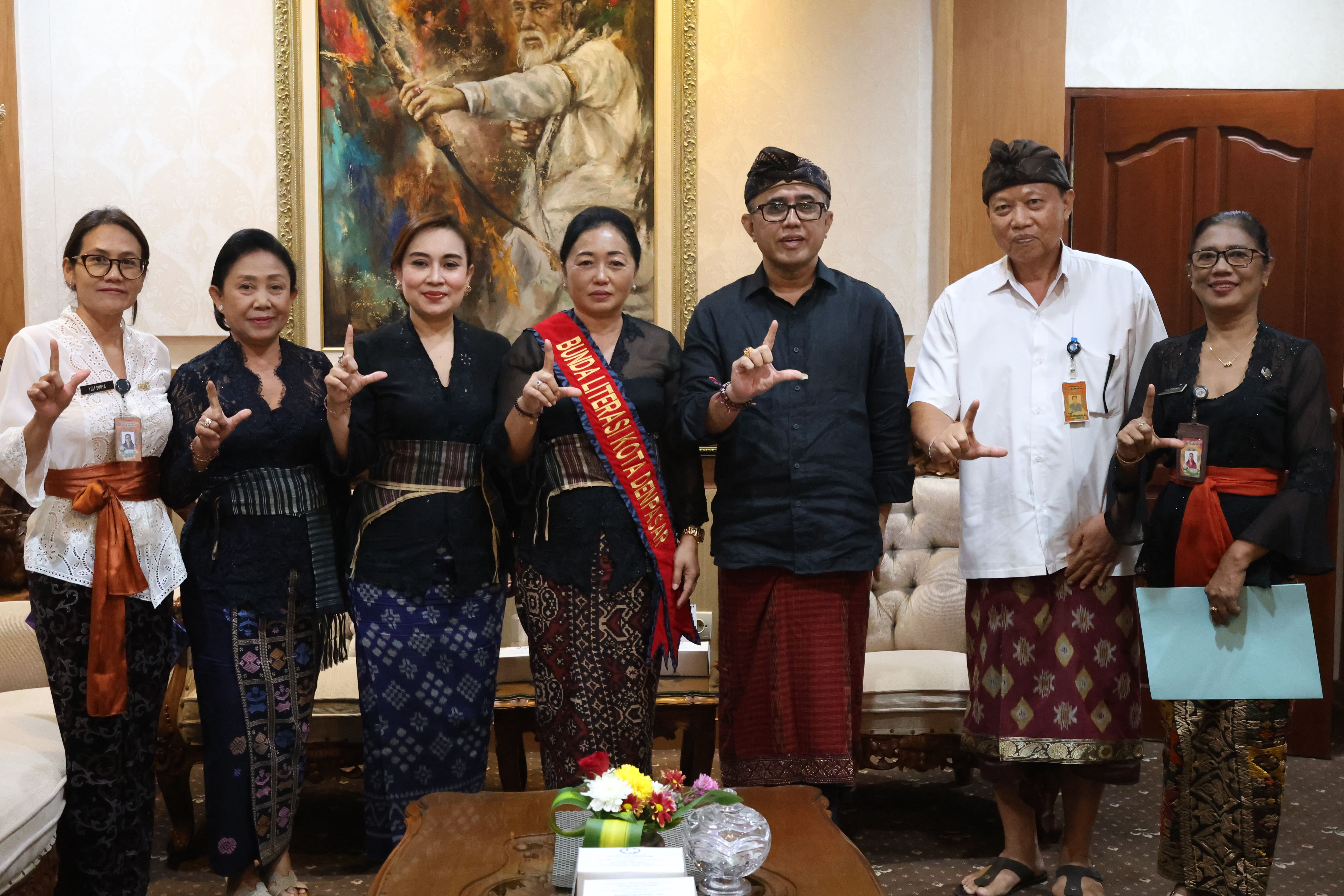 Walikota Jaya Negara Resmi Kukuhkan Bunda Literasi Kota Denpasar Periode 2025-2030