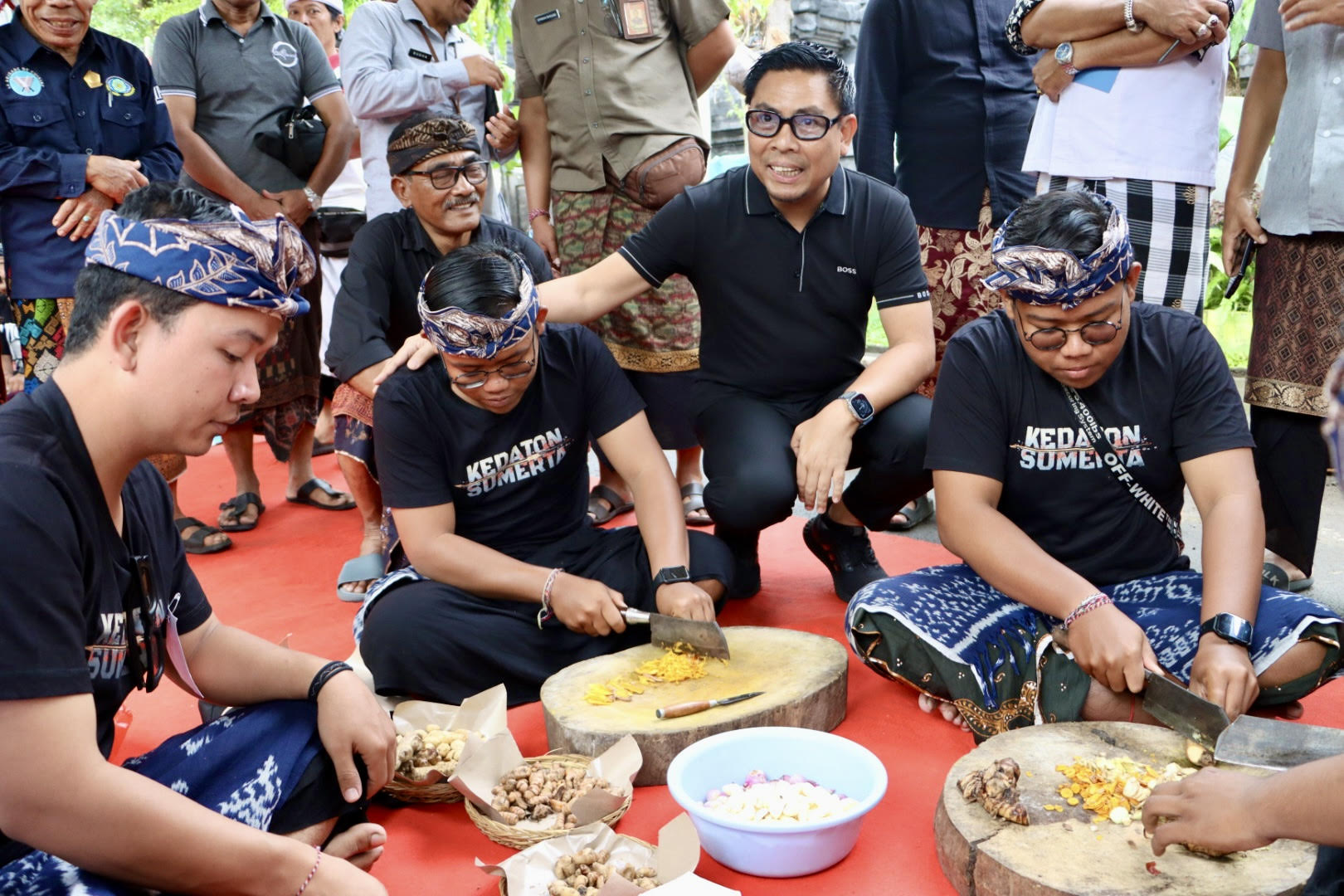 Diisi Berbagai Kegiatan Lomba Sambut Hut Ke-80 RI, Wawali Arya Wibawa Buka Bulan Bakti Karang Taruna Desa Sumerta Kelod