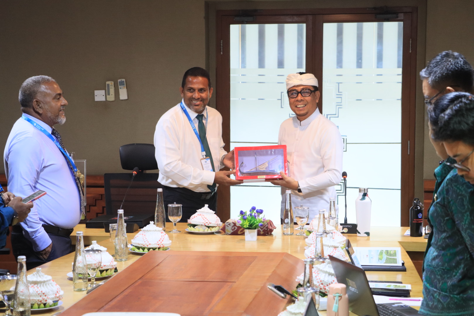 Wawali Arya Wibawa Terima Delegasi Laamu Atoll Council Maldives Perkuat Tata Kelola Pemerintahan hingga Partisipasi Publik