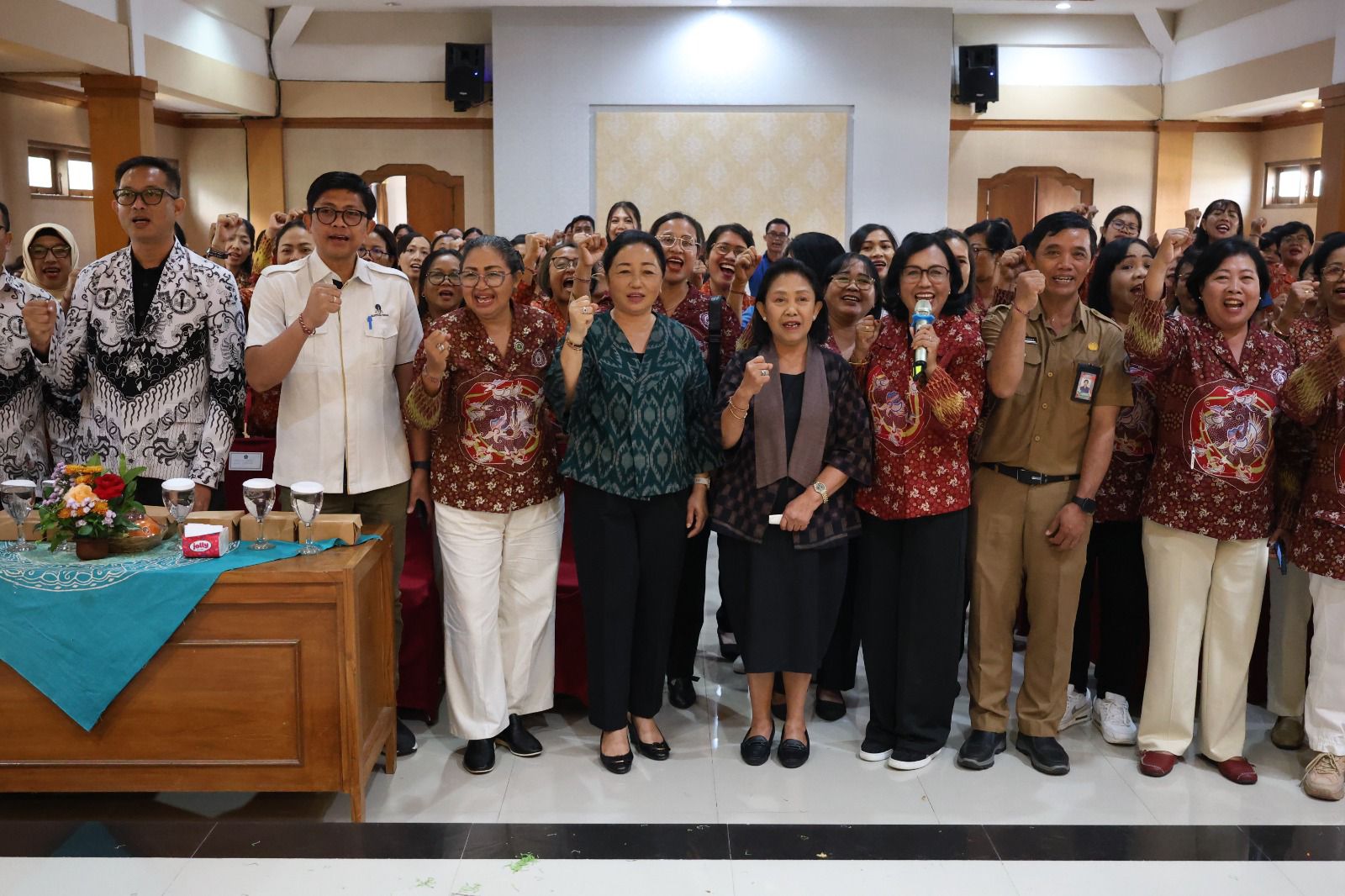 Ny. Antari Jaya Negara  Buka Rakorpimprov dan Peringatan HUT ke-75 IGTKI-PGRI 