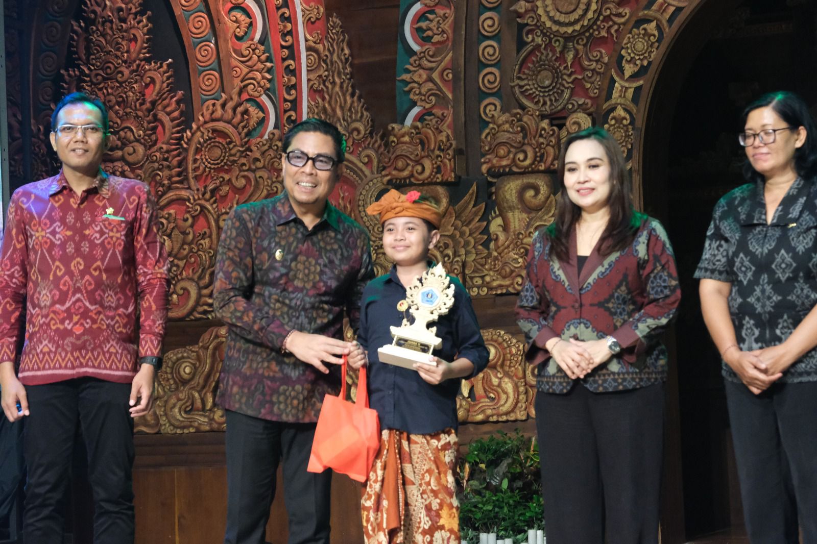 Wawali Arya Wibawa Buka Festival Anak Denpasar Wujudkan Kota Ramah Anak dan Dukung Tumbuh Kembang Generasi Emas