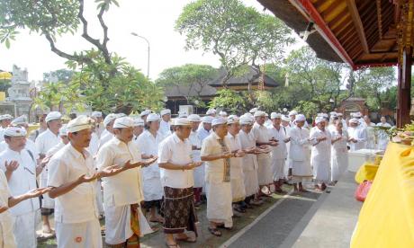 Sebanyak 37 Pengurus Sabha Upadesa Kota Denpasar Dilantik