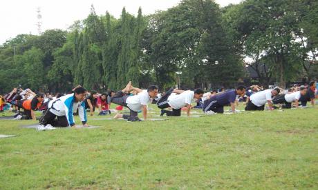 Senam Yoga Mengobati Berbagai Penyakit