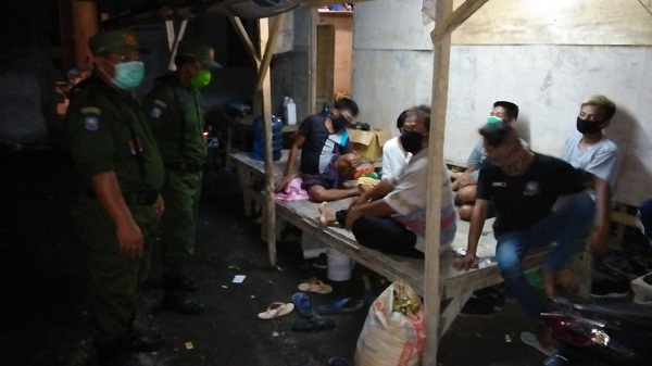 Minimalisir Penyebaran Covid-19, Desa Peguyangan Kangin Rutin Laksanakan Patroli Dialogis Dan Sosialisasi Protokol Kesehatan