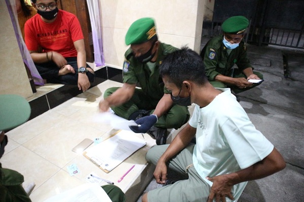 Kelurahan Ubung Getol Laksanakan Pendataan Penduduk dan Gerakan 3M