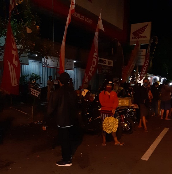 Tingkatkan Upaya Putus Rantai Penyebaran Covid - 19, Desa Dauh Puri Kaja Lakukan Patroli Dialogis   11 Oktober 2020  Oleh: Kominfo Denpasar  Dibaca: 41 Pengunjung