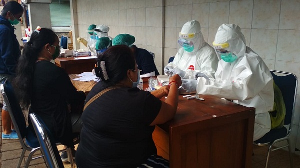 186 Pedagang Pasar Kumbasari di-Rapid Test