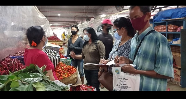 Jelang Hari Raya Galungan dan Kuningan Disperindag Kembali Monitoring Harga Bahan Kebutuhan Pokok di Pasar Rakyat