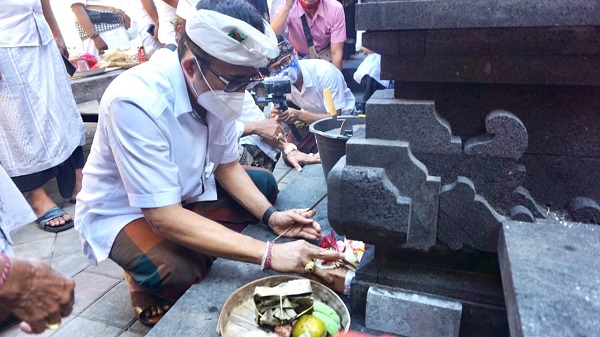 Jaya Negara Mendem Pedagingan Di Gedong Pura Pucuk Sari Banjar Kaliungu Kelod