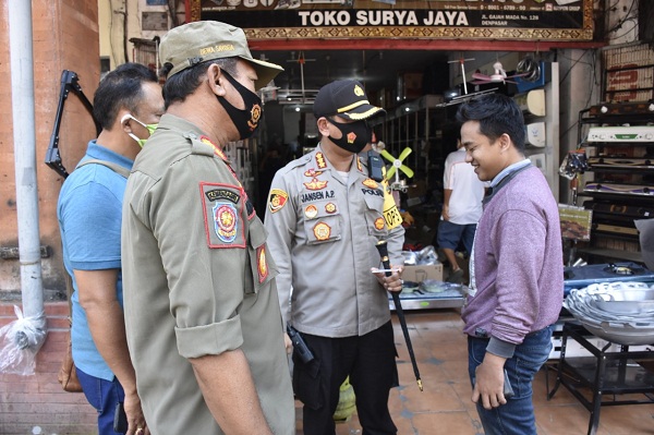 Pantau Penerapan Protokol Kesehatan, Tim Gabungan Pemkot Denpasar, Polresta Denpasar, TNI Gelar Operasi Penertiban