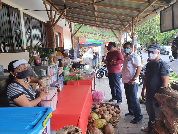 Cegah Penularan Covid-19, GTPP Kota Denpasar Gencar Lakukan Pemantaun dan Pembinaan Ke Pasar Desa