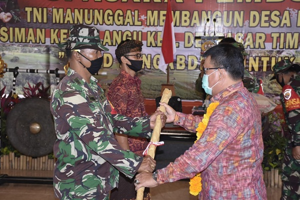 Wujud Sinergitas Pemkot Denpasar dan TNI Sekda Rai Iswara Buka Program TNI Manunggal Membangun Desa di Desa Kesiman Kertalangu