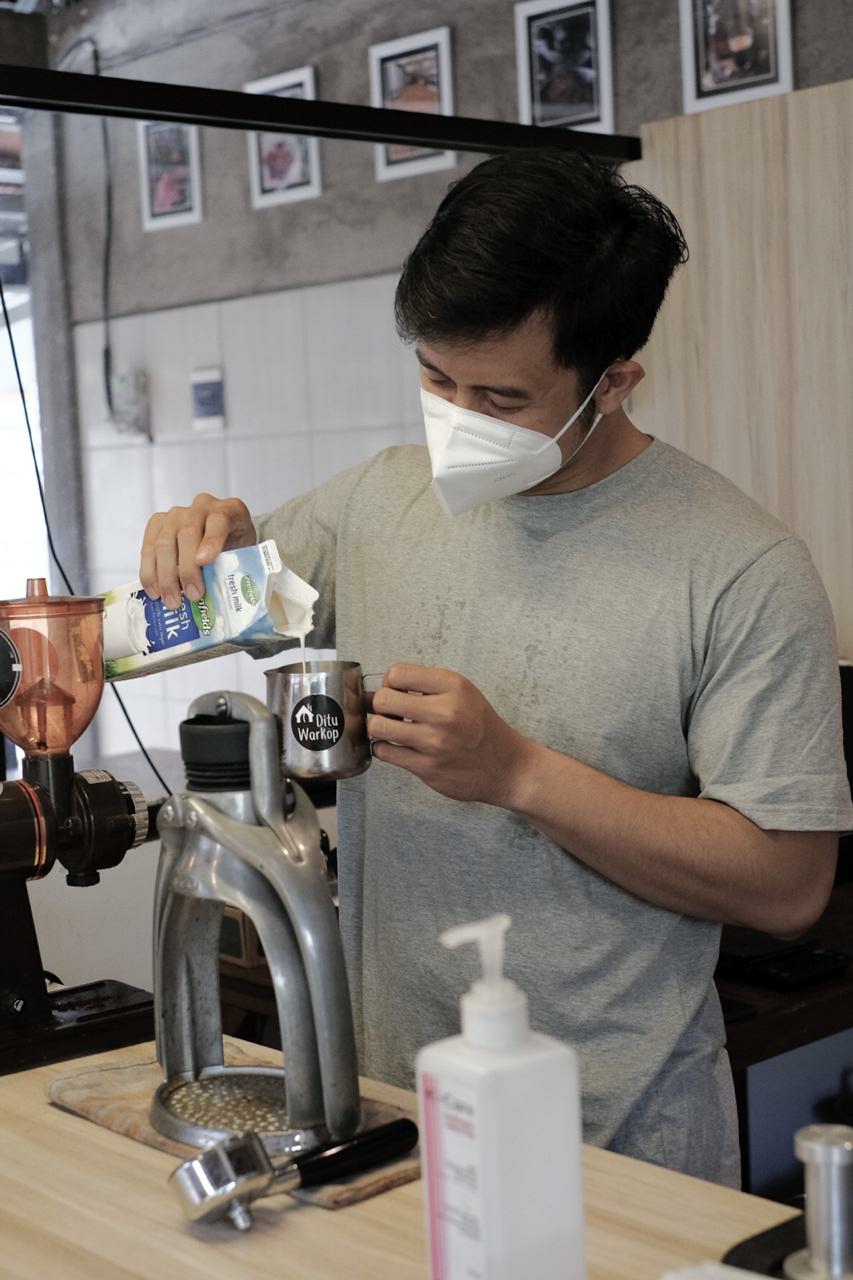 Ditu Warkop, Tempat Ngopi Suasana Rumahan di Denpasar