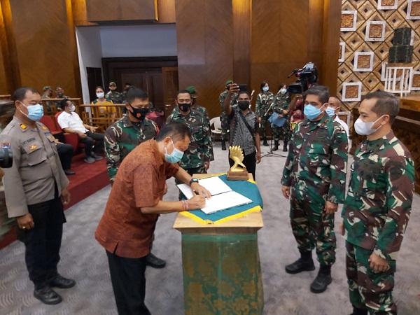 TMMD Ke 109 Di Tutup, Walikota Rai Mantra Terima Hasil Pekerjaan Fisik TNI Manunggal Membangun Desa di Denpasar