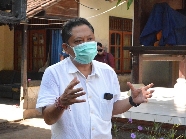 Sinergi Pemkot Denpasar Serahkan 272 Sembako Kepada Nelayan Terdampak Covid 19