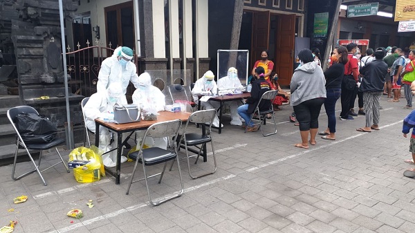 GTPP Covid 19 Denpasar Gencarkan Tes, 286 Pedagang Pasar Padangsambian Ikuti Rapid dan Swab Tes.