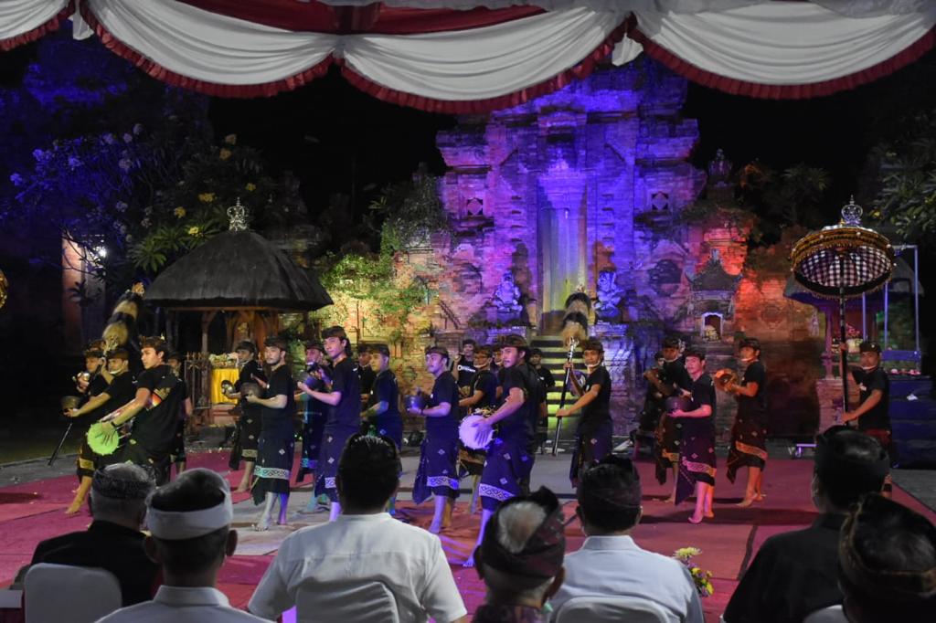 Wali Kota Jaya Negara dan Wawali Arya Wibawa Hadiri Pembinaan  Sekeha Baleganjur Tampak Swara Kencana Duta Denpasar