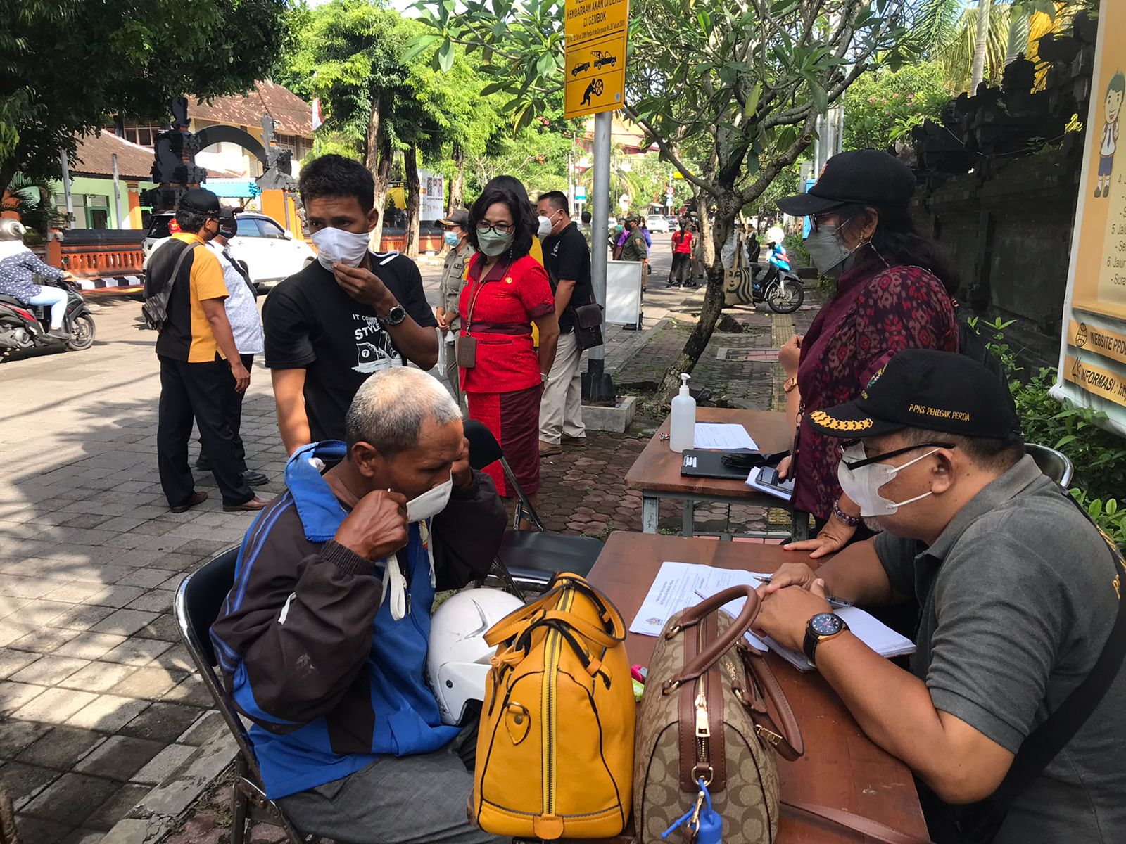 Lagi, 17 Pelanggar Prokes Ditertibkan Tim Yustisi Denpasar.