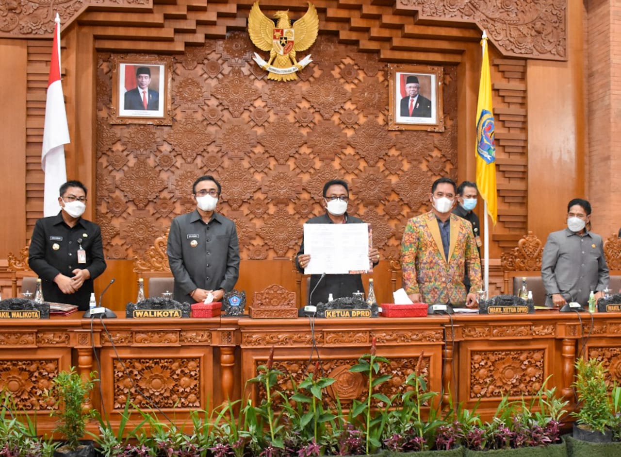Seluruh Fraksi Setujui Penetapan 3 Ranperda dan 1 Ranperda Inisiatif     Dewan Apresiasi Prinsip Efektif dan Efisien Penggunaan Anggaran Pemkot Denpasar