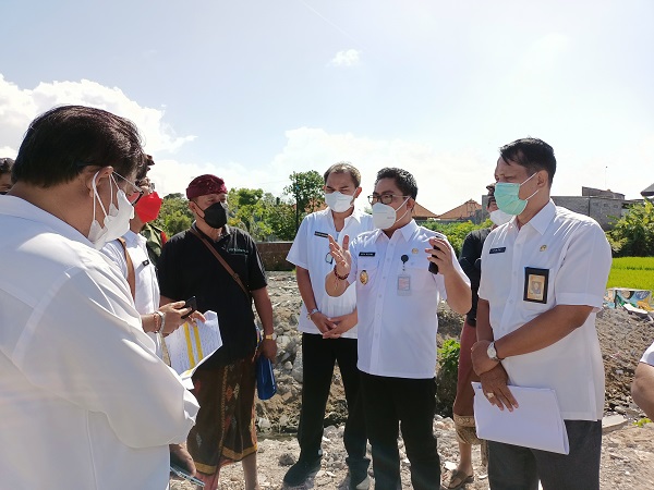 Wawali Arya Wibawa Kembali Tinjau Rencana Lokasi Pembangunan TPS3R di Desa Pemecutan Kelod