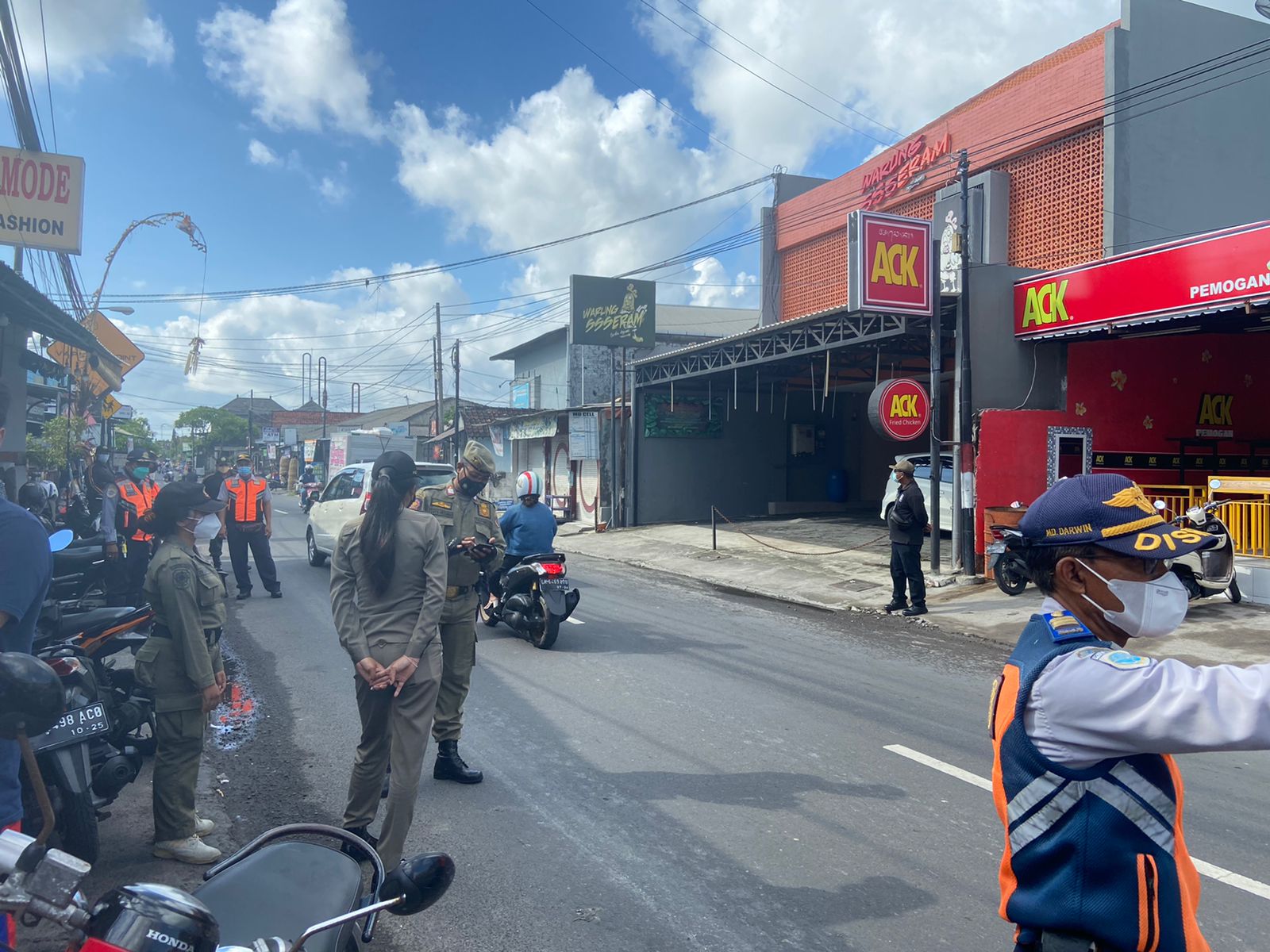 Tekan Penyebaran Covid 19, Tim Yustisi Denpasar Ingatkan Warga Disiplin Prokes 