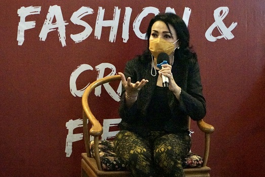 Selly Mantra Jadi Pembicara Peran Wanita di Era New Normal Ajak Disiplin Prokes dan Terapkan Pola Hidup Sehat