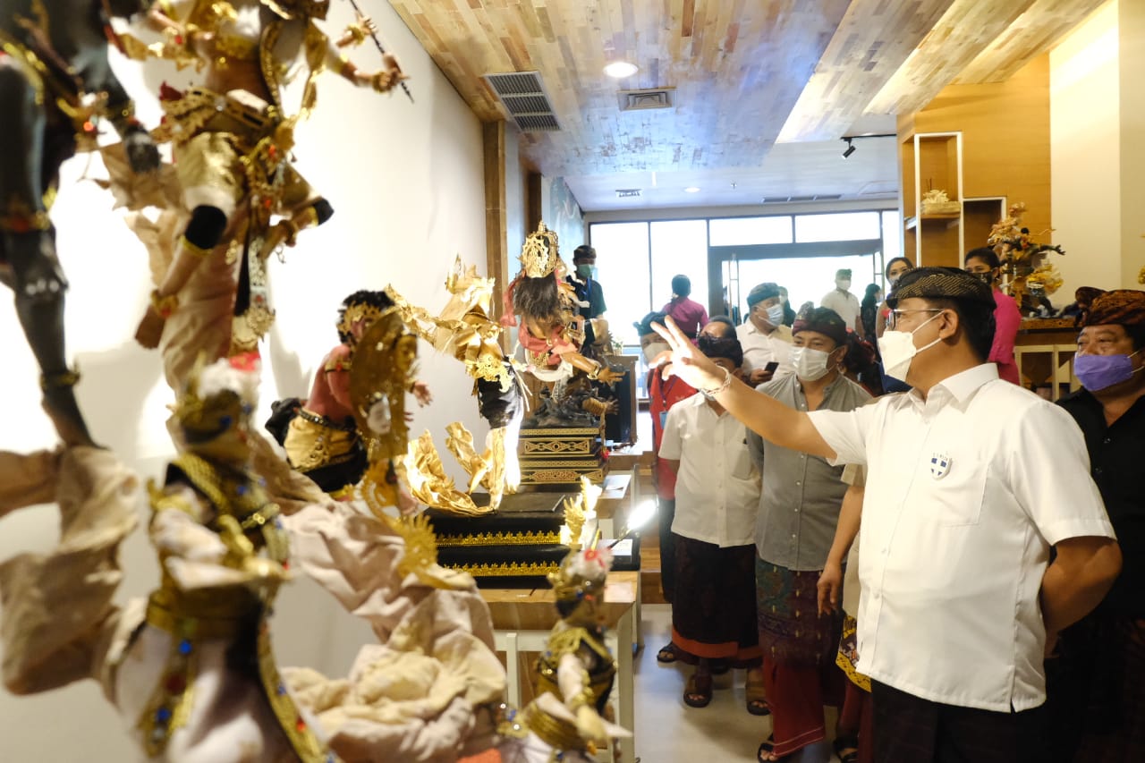 Buka Pameran Ogoh-ogoh Mini ITB STIKOM Bali Wawali Arya Wibawa Ajak Kemas Story Telling