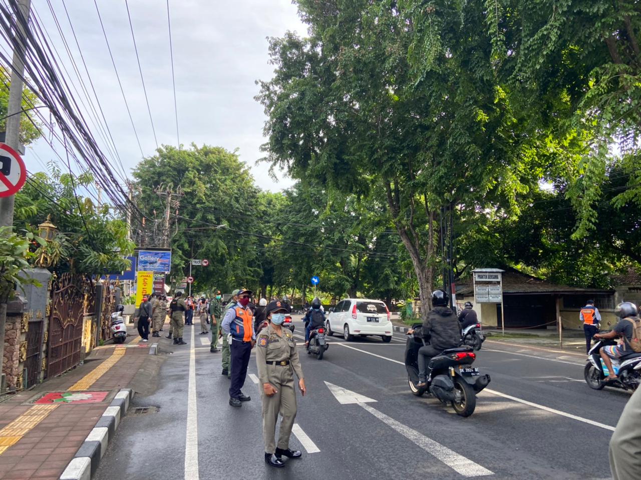 Lagi, Tim Yustisi Kota Denpasar Laksanakan Penertiban Prokes Di Jalan Diponegoro