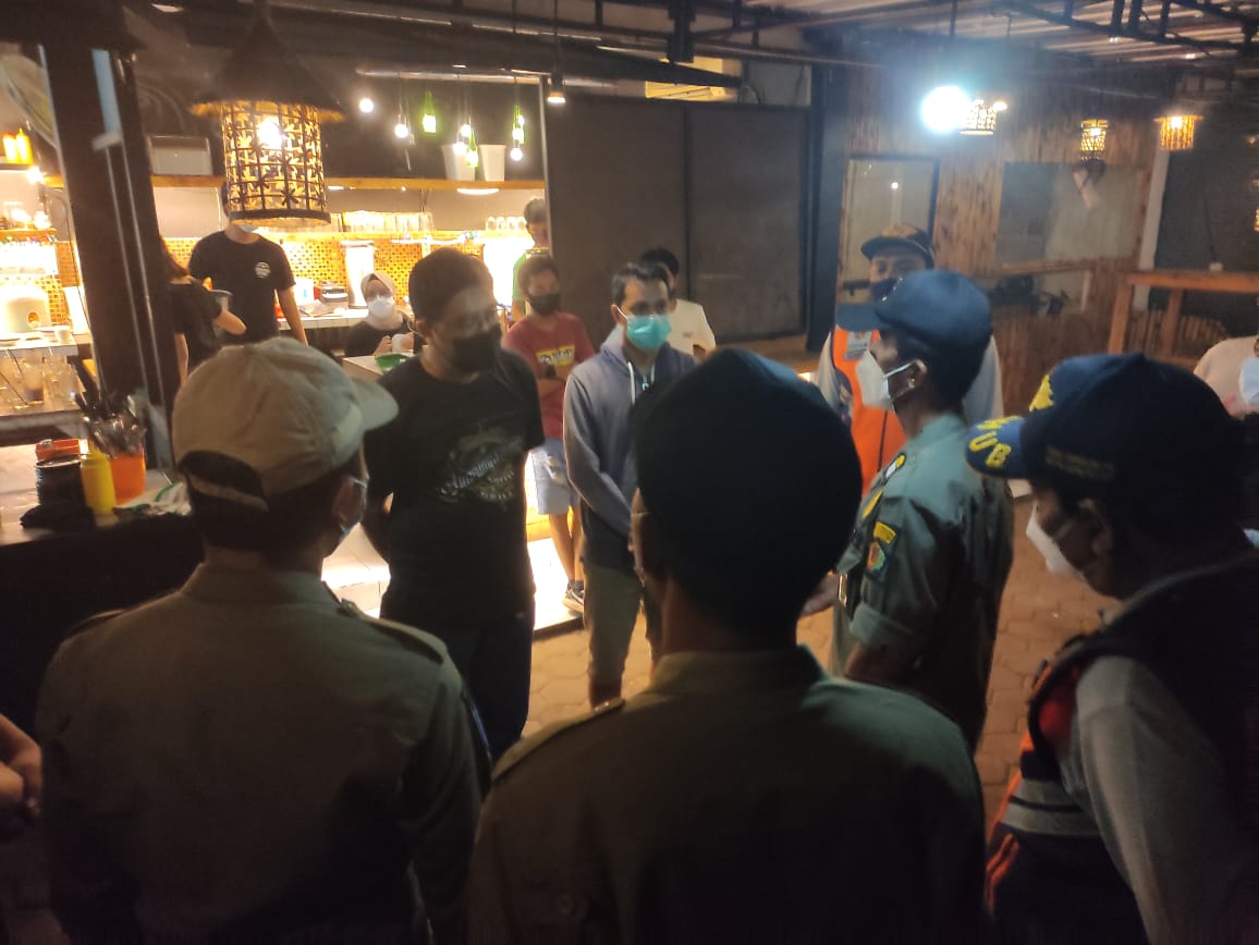 Satpol PP Kota Denpasar Rutin Laksanakan Patroli Pemantauan Prokes