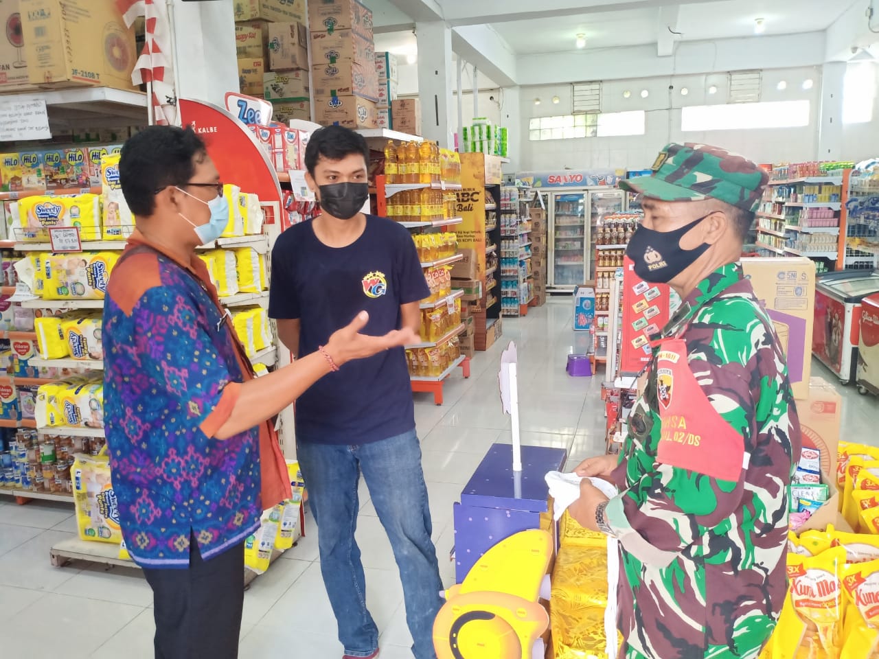 Cegah Penularan Covid 19 Kelurahan Sesetan Imbau Pedagang dan Pemilik Toko Grosir Taat Prokes