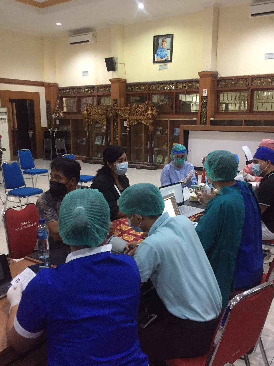 Seniman Denpasar Duta PKB Ikuti Vaksinasi Covid-19