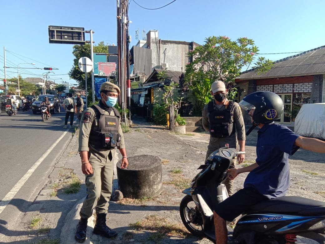 Langgar Prokes Tim  Yustisi  Denpasar Jaring 13 Orang dan  Lakukan Rapid Test Antigen 
