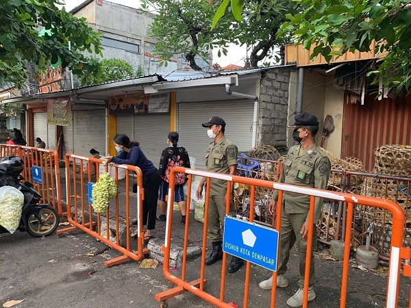 Satpol PP Denpasar Rutin Laksanakan Pendisiplinan PPKM Level II