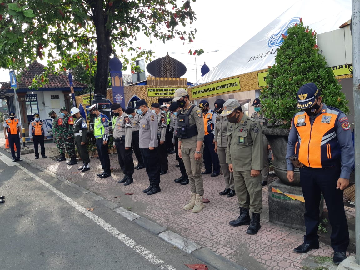 Tim Yustisi Denpasar Temukan 9 Orang Pelanggar Prokes Di Traffic Light Jalan Antasura – Jalan Astasura