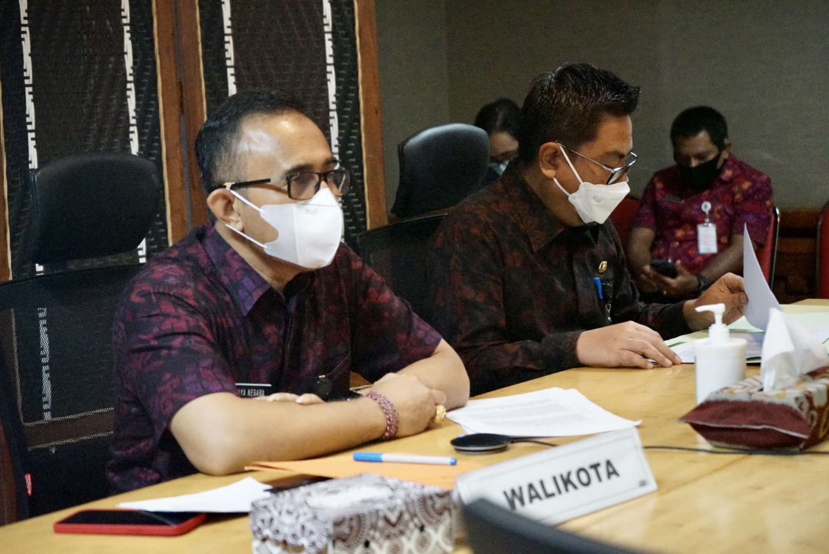 Walikota Jaya Negara dan Wawali Arya Wibawa Pimpin Rakor  Infrastruktur Gedung Sekolah Dasar di Kota Denpasar Tahun 2021