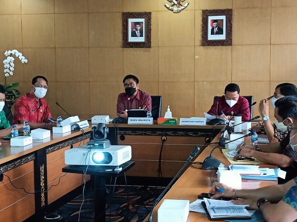 Dari Rapat Evaluasi Triwulan II Wakil Walikota Arya Wibawa Genjot OPD Realisasikan Anggaran Secara Maksimal