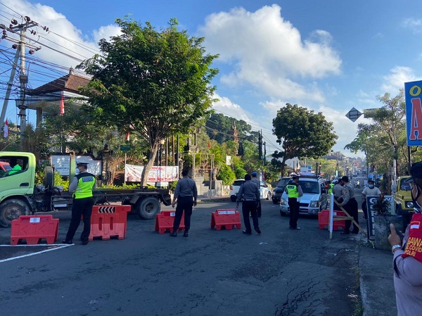 Operasi Penyekatan Di Pos Pintu Masuk, 65 Orang Menuju Denpasar Diminta Putar Balik